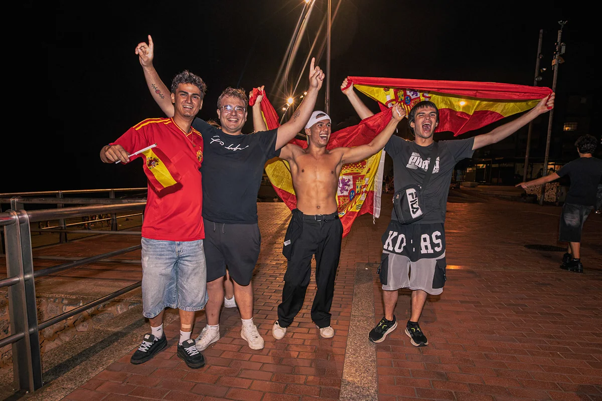 Photograph 047 from Las Palmas · Spain wins the World Cup